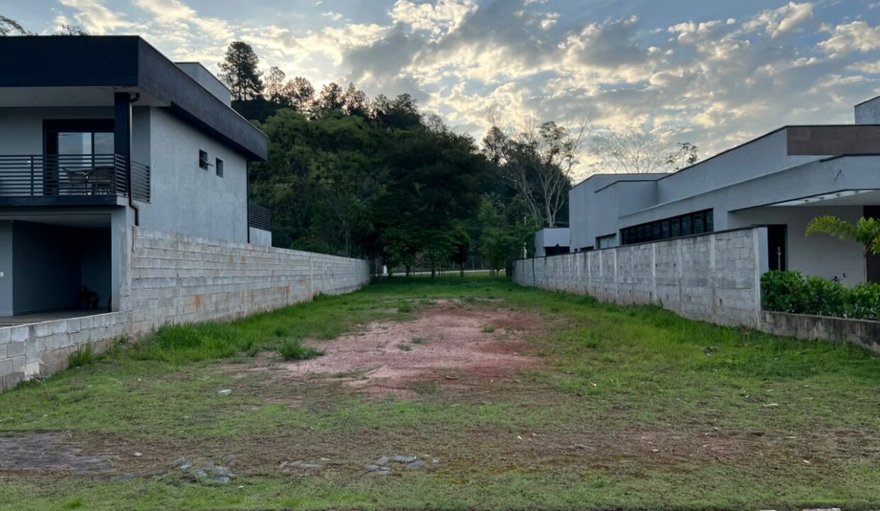 Lote_Guararema_Águas_do_Paraíba (2)